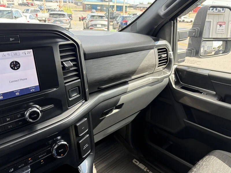 Used 2022 Silver Ford XLT image 11