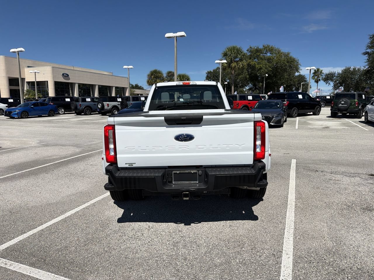 Used 2026 Oxford White Ford XL image 4