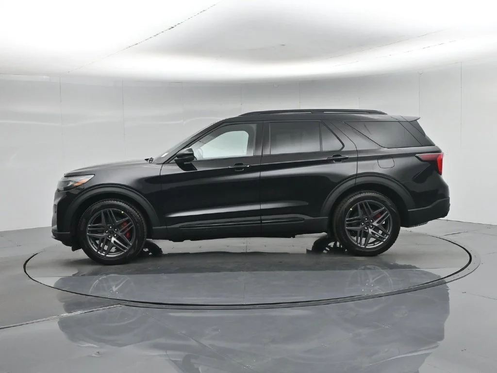 New 2026 Agate Black Metallic Ford ST image 30