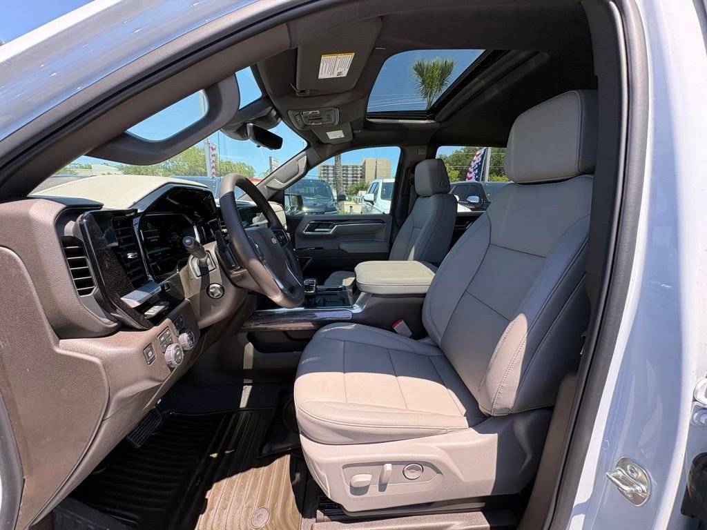 2026 Chevrolet Silverado 1500 LTZ - Photo 13