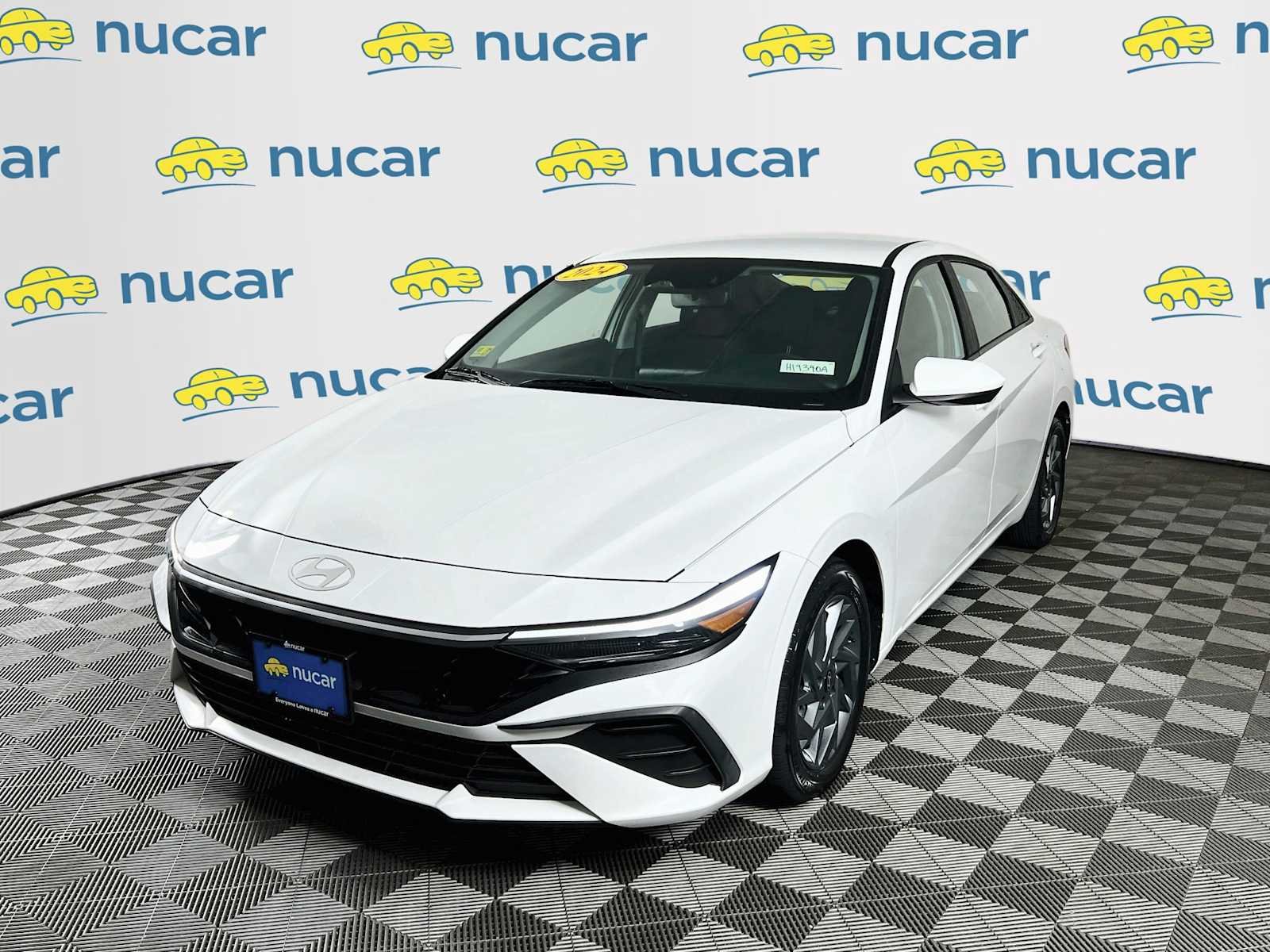 Used 2024 Serenity White Hyundai SEL image 3
