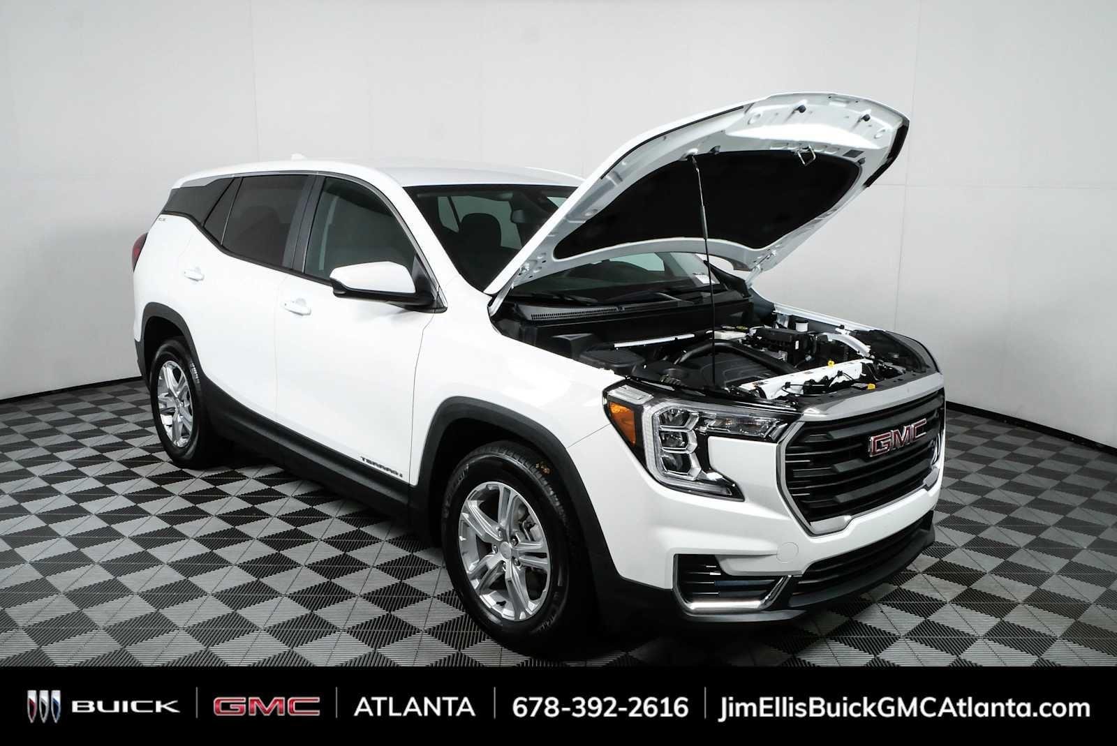 Used 2023 Summit White GMC SLE image 32