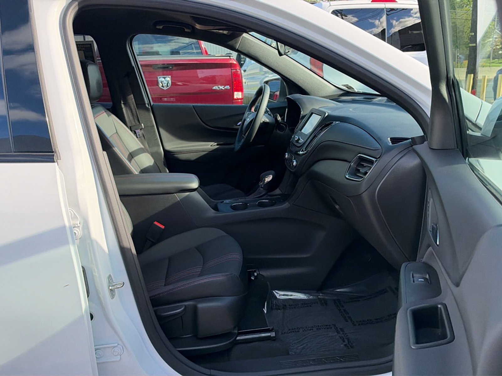 Used 2023 Summit White Chevrolet RS image 18