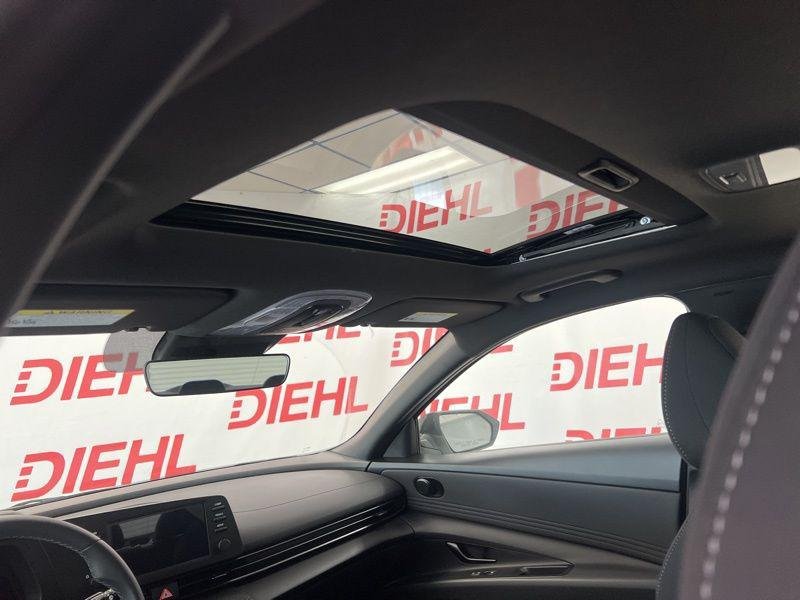 New 2026 White Hyundai SEL Sport image 18