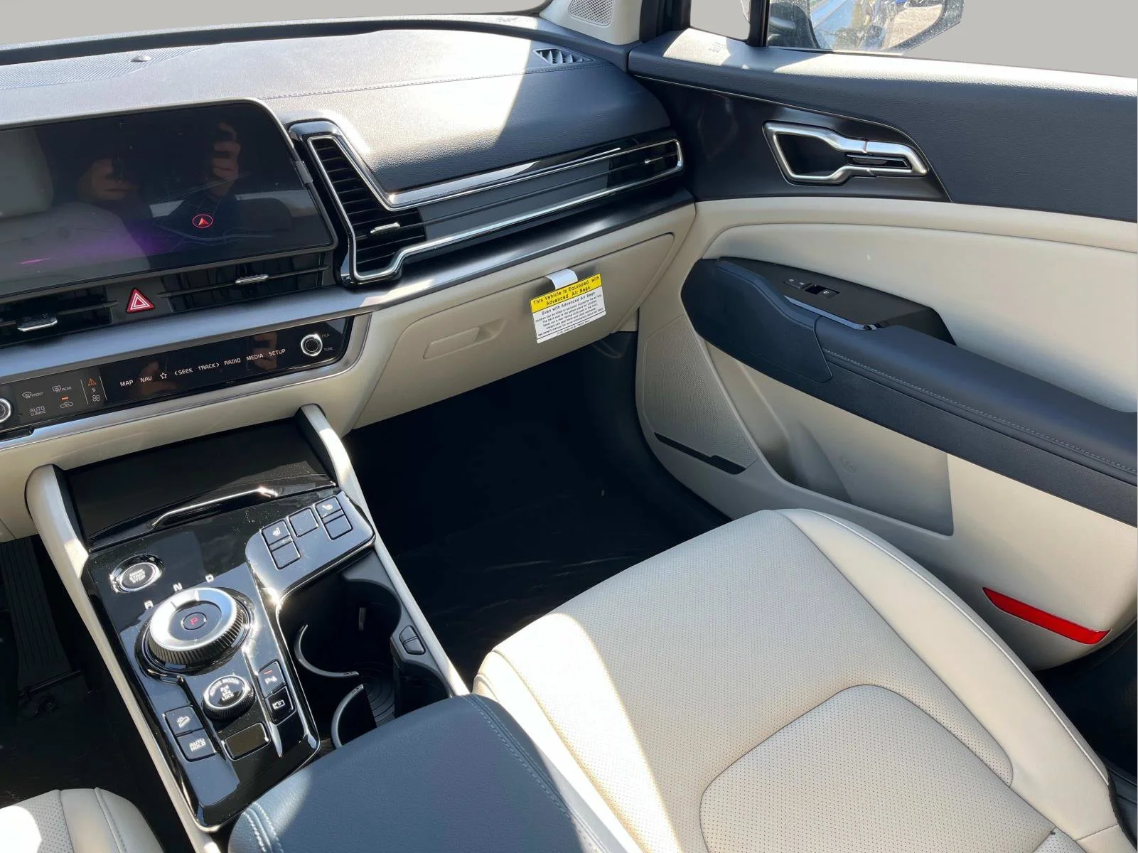 2025 Kia Sportage EX Hybrid - Photo 11