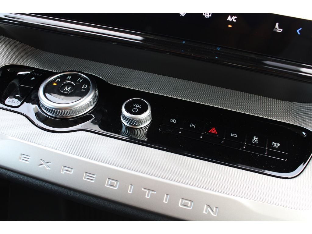 2025 Ford Expedition MAX Active - Photo 16