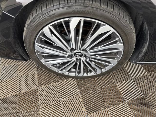 Used 2023 Black Nissan 2.5 SL image 32
