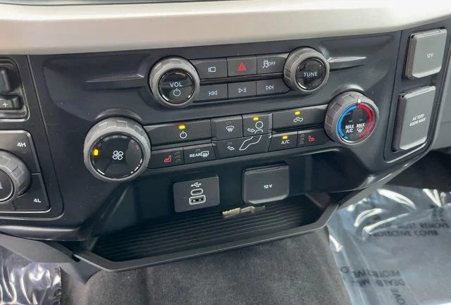 New 2026 Oxford White Ford F-250® XLT image 20