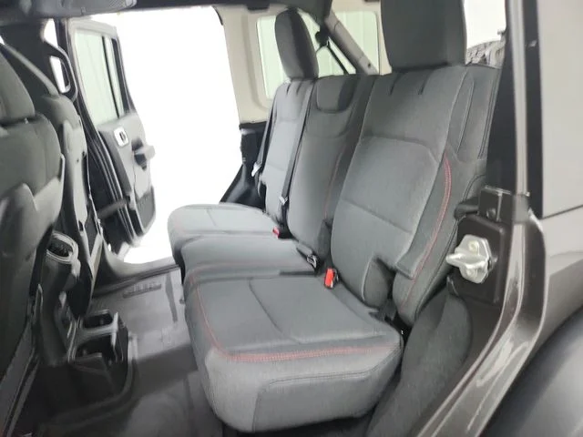 New 2026 Granite Crystal Metallic Clearcoat Jeep Rubicon image 32