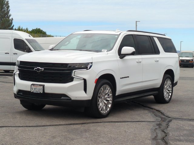 Used 2023 Summit White Chevrolet RST image 4
