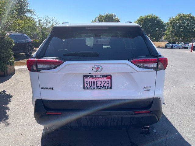 Used 2024 White Toyota XLE image 4