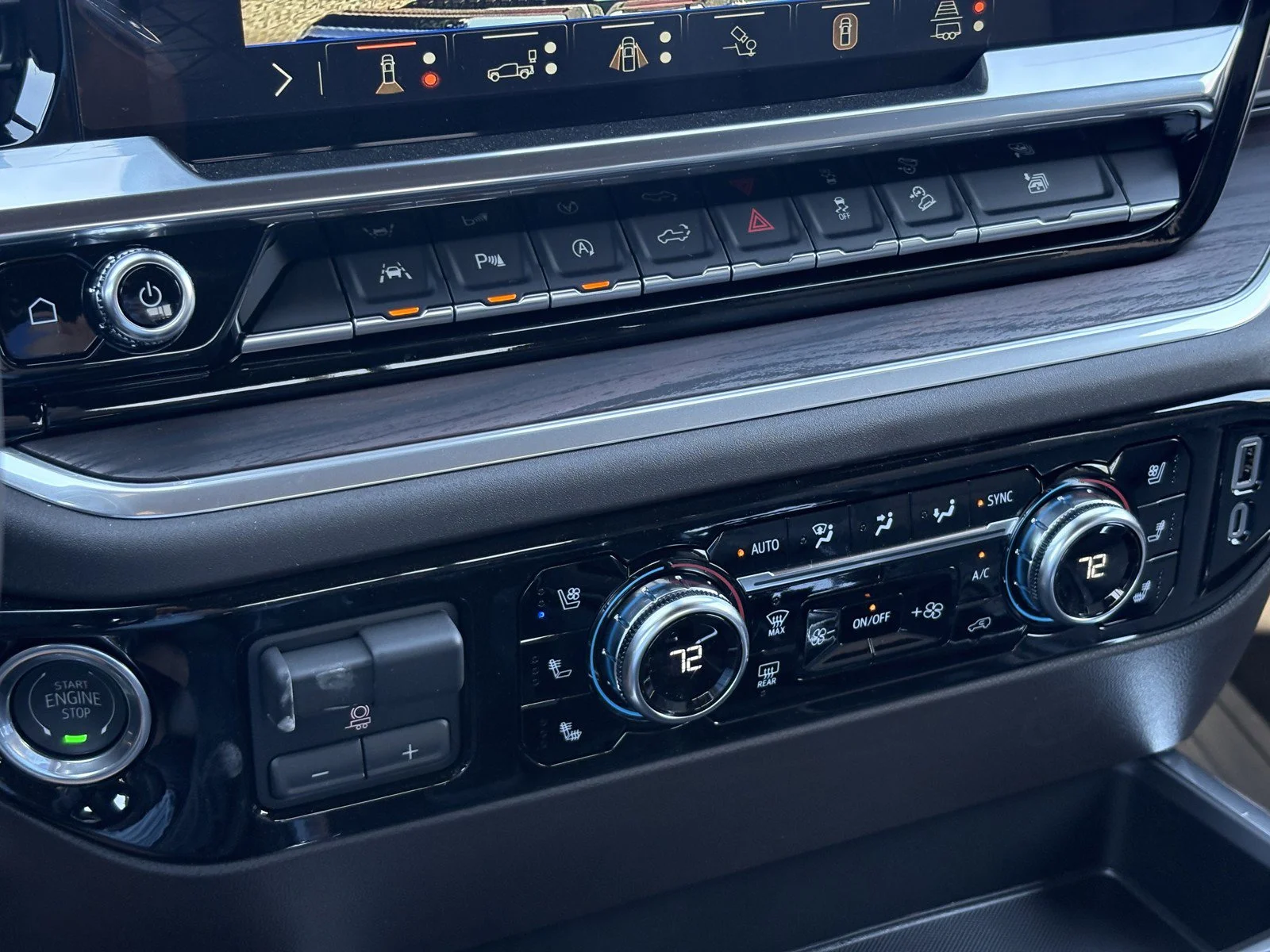 2026 GMC Sierra 1500 SLT - Photo 28