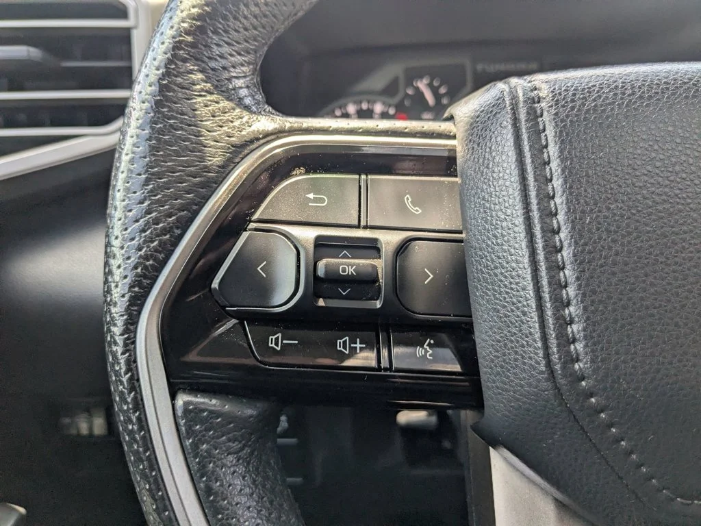 Used 2022  Toyota Limited image 22