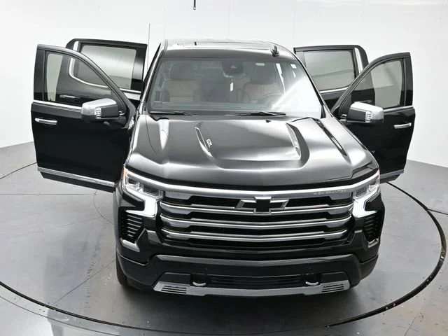 Used 2026 Black Chevrolet High Country image 45