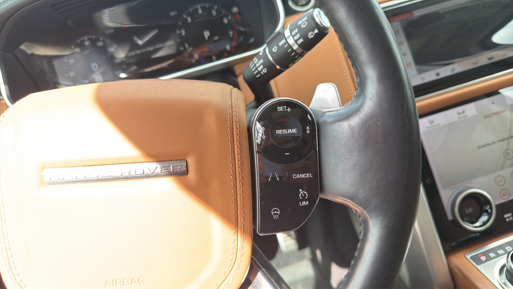 Used 2020 Fuji White Land Rover Autobiography image 38