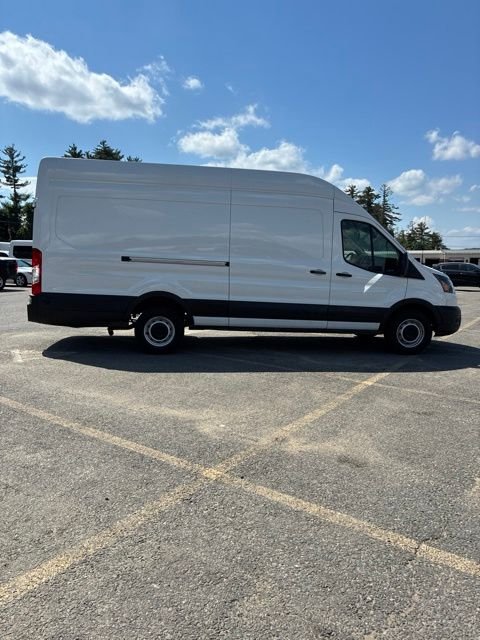 Used 2024 White Ford Base image 8