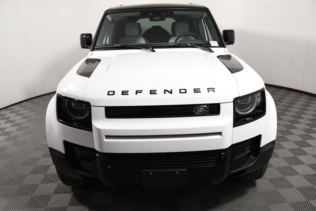 2026 Land Rover Defender S - Photo 10