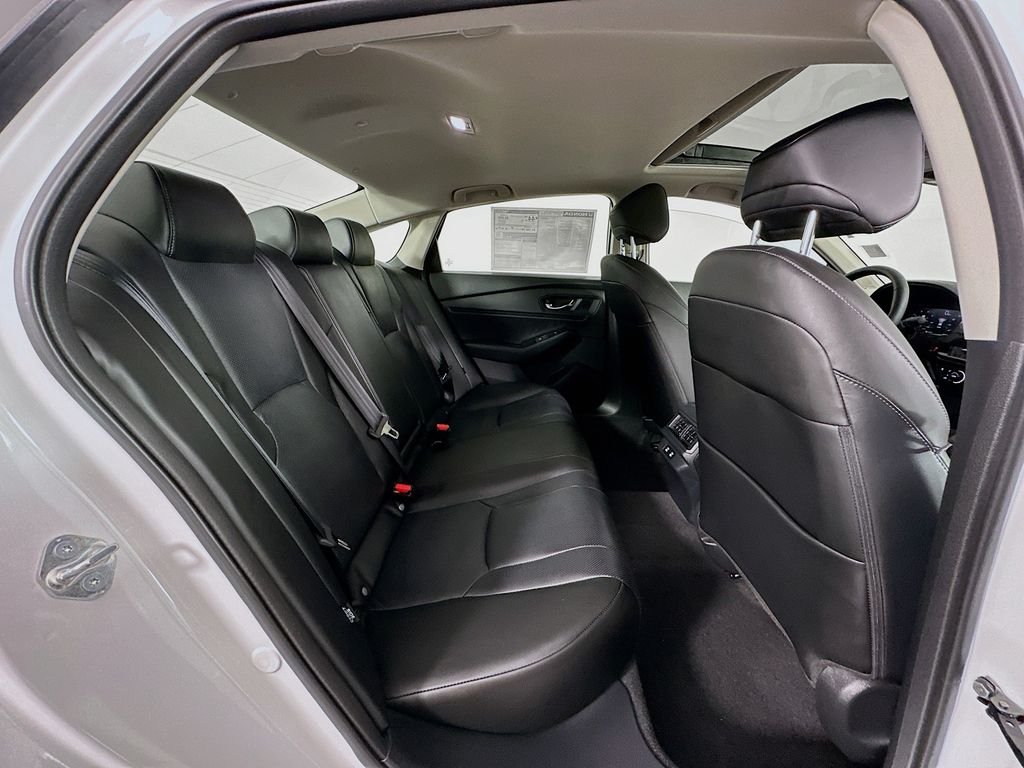 New 2026 Platinum White Pearl Honda Touring image 28