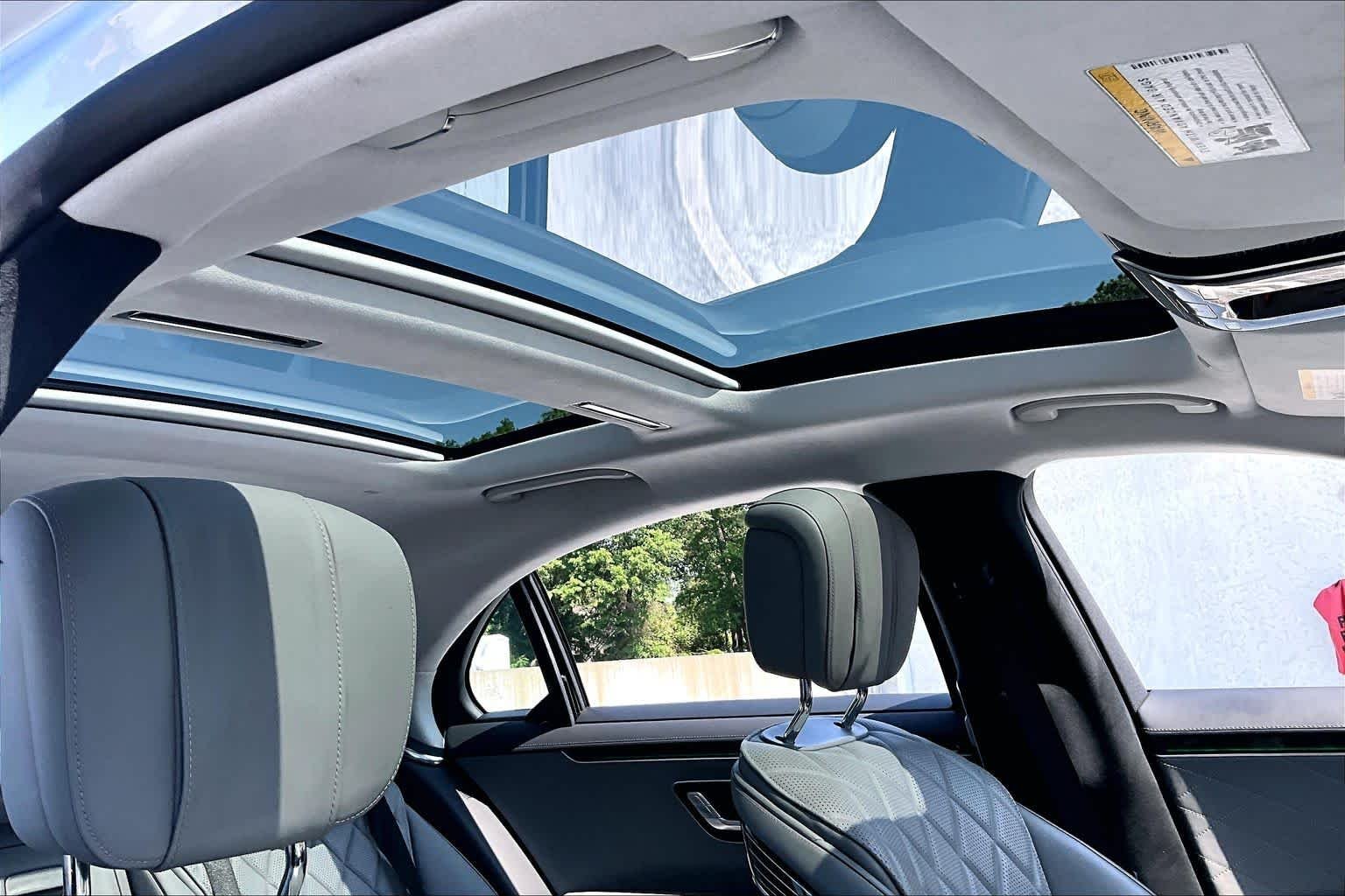 Used 2022 Cirrus Silver Mercedes-Benz S 580 image 14