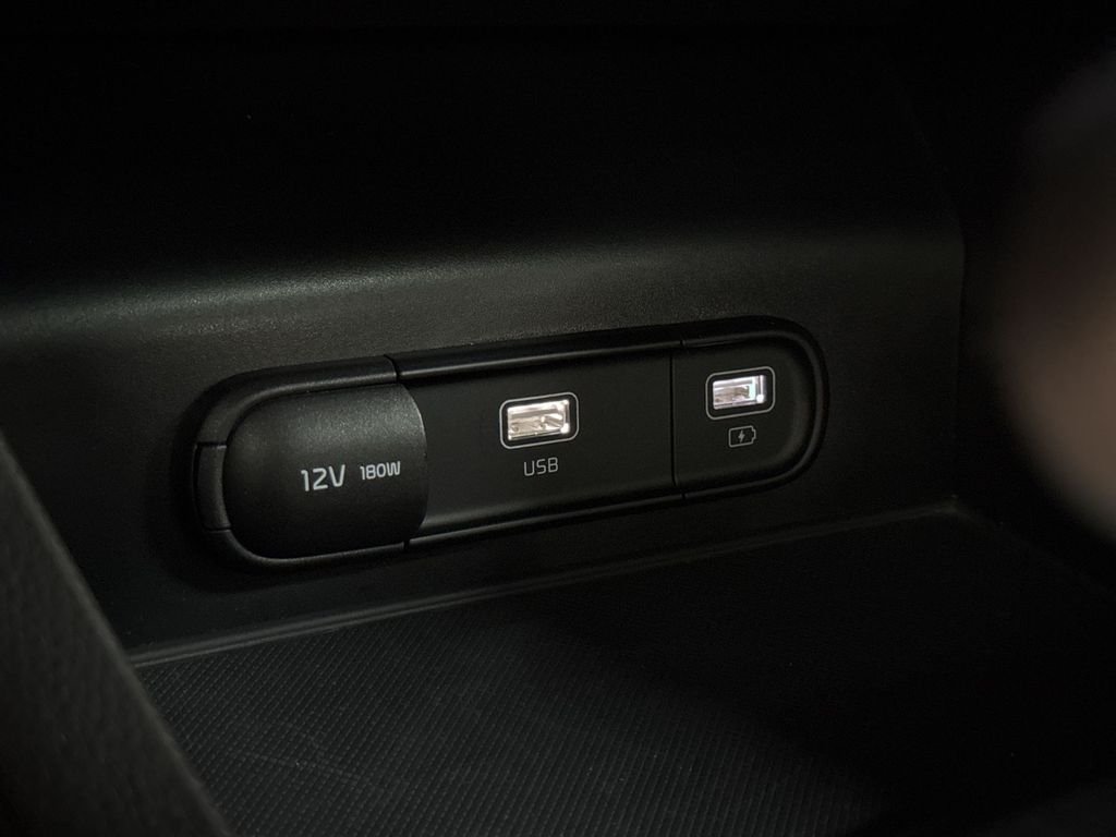 Used 2022 Sapphire Blue Kia GT-Line image 30