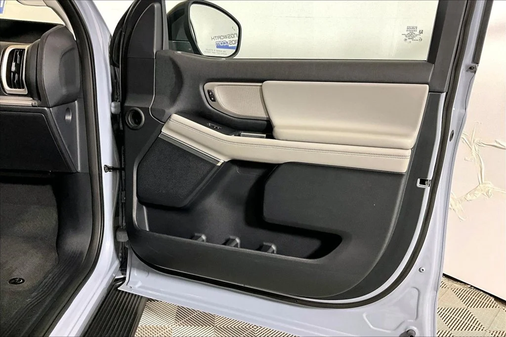 Used 2025 Gray Metallic Ford Active image 19