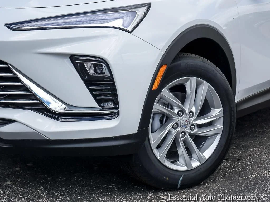 New 2026 Summit White Buick Preferred image 6