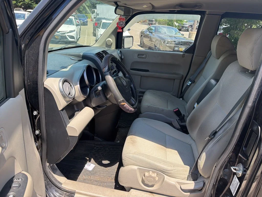 Used 2011 Black Honda LX image 11