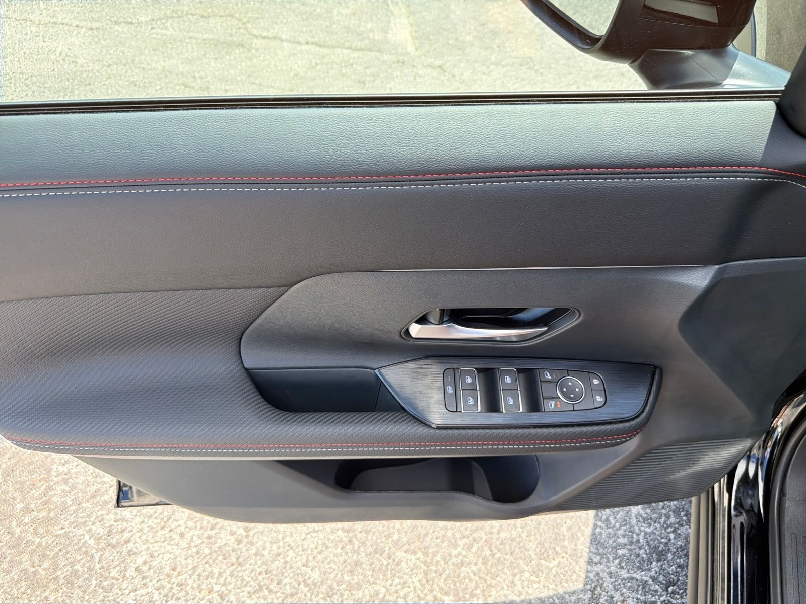 New 2026 Nissan Kicks SR 4D Sport Utility