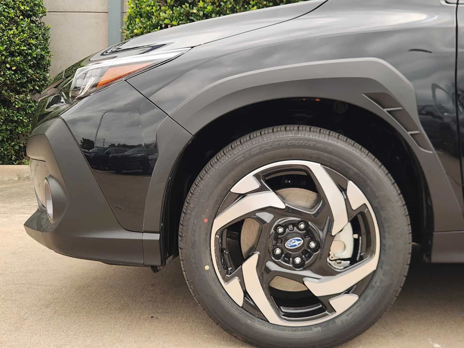 New 2026 CRYSTAL BLACK SILICA Subaru Limited Hybrid image 7