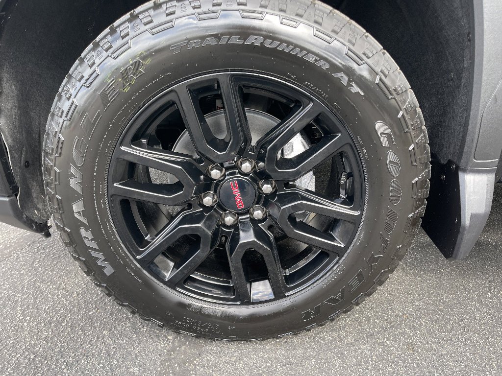 New 2026 Onyx Black GMC Elevation image 11