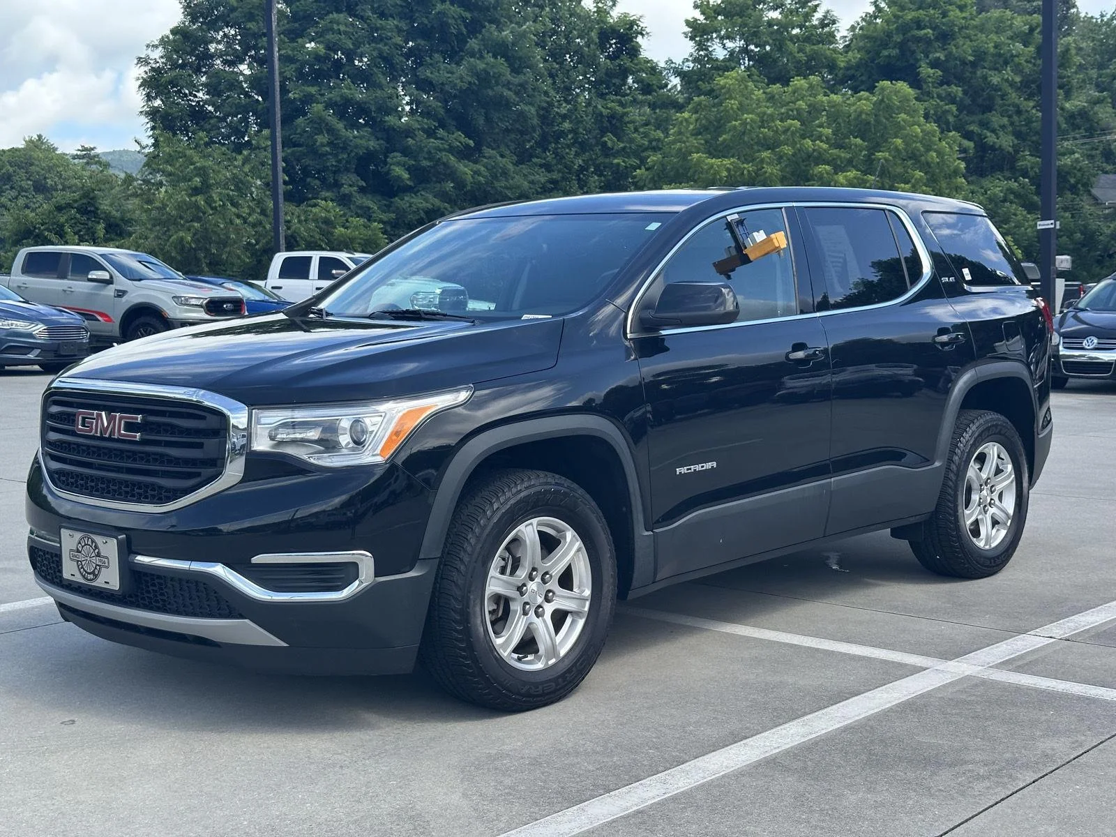 Used 2019 Ebony Twilight Metallic GMC SLE image 3