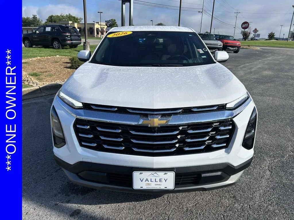 Used 2026 Summit White Chevrolet LT image 9