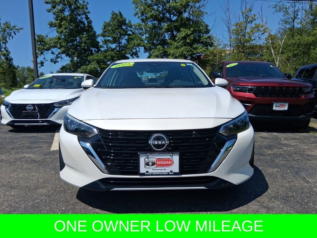 Used 2025 White Nissan SV image 3