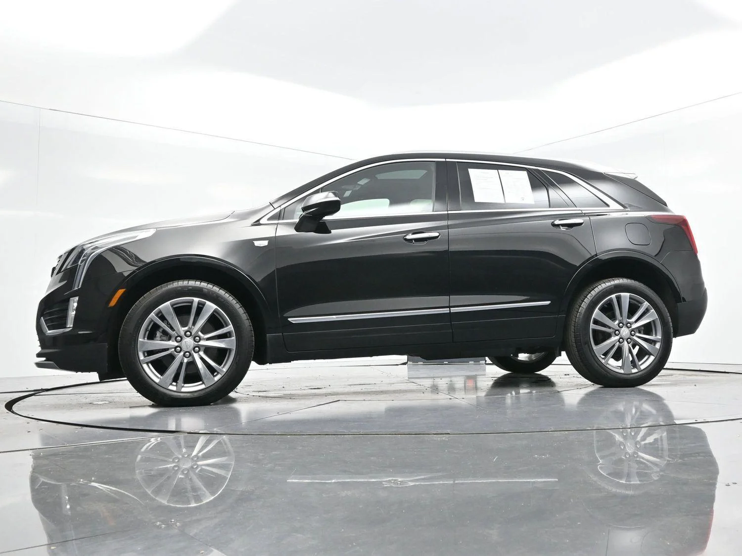 Used 2025 Stellar Black Metallic Cadillac Premium Luxury image 47
