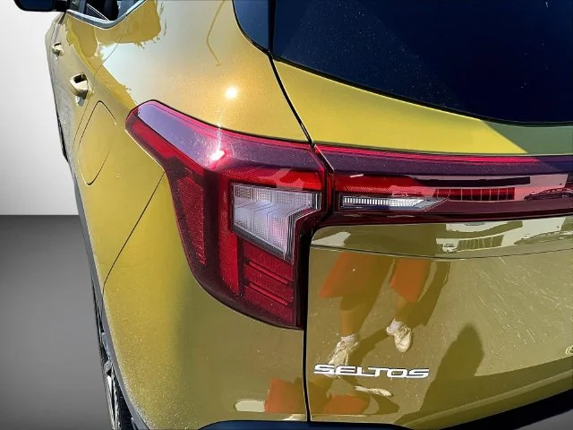 Used 2024 Green Kia SX image 28