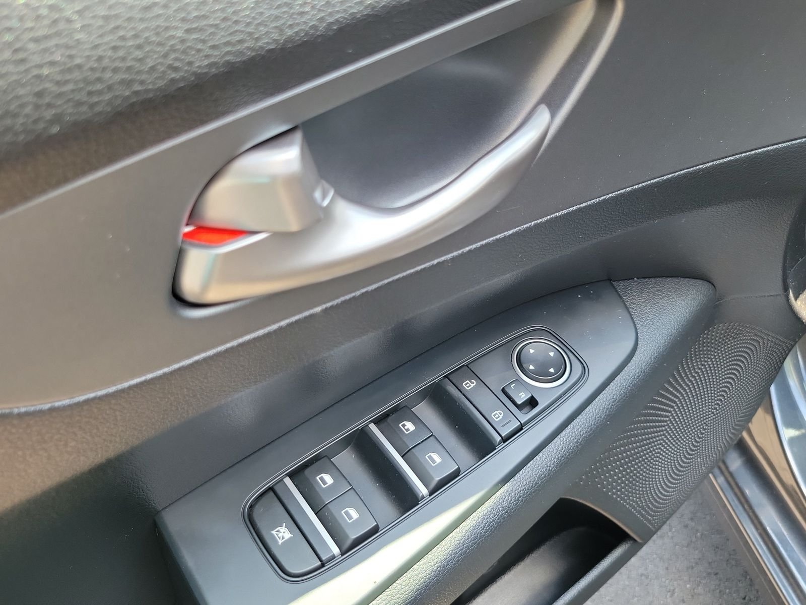 Used 2021 Gray Kia LXS image 8