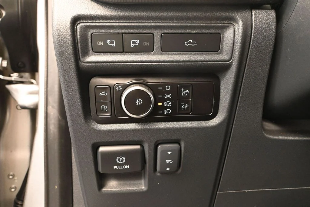Used 2023 Silver Ford Platinum image 35