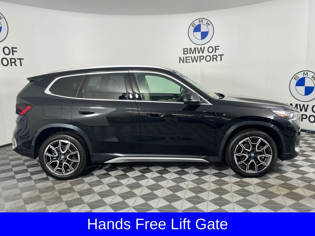 Used 2025 Black BMW xDrive28i image 9
