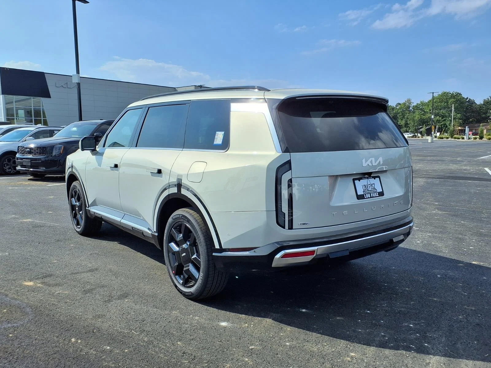 New 2027 Ivory Silver Kia SX-PRESTIGE image 15