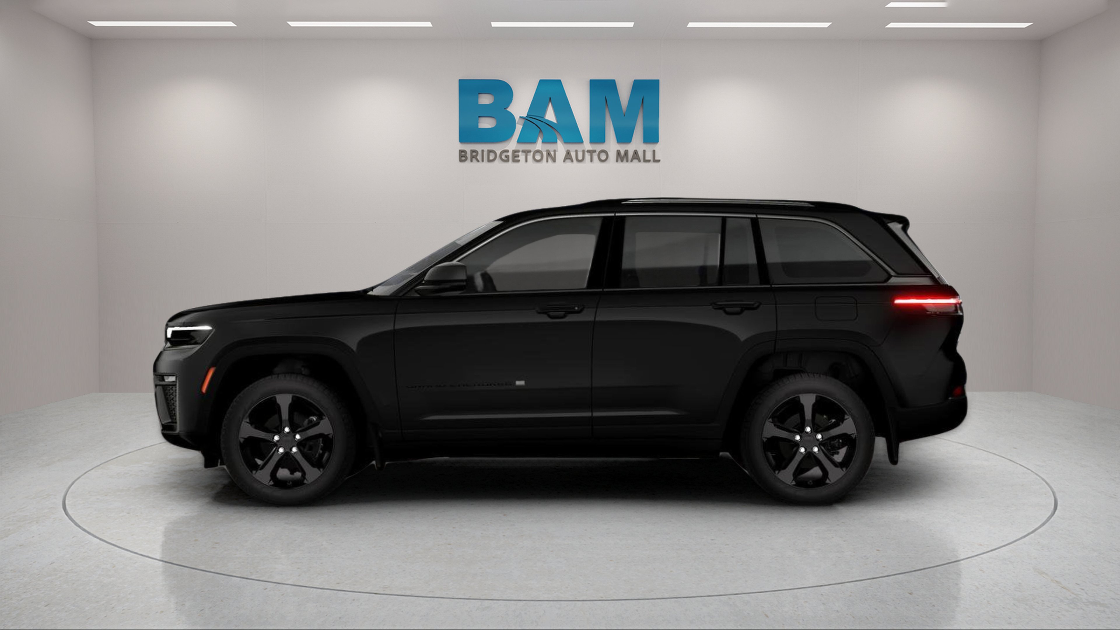 New 2026 Diamond Black Crystal Pearl-Coat Exterior Paint Jeep Limited image 8