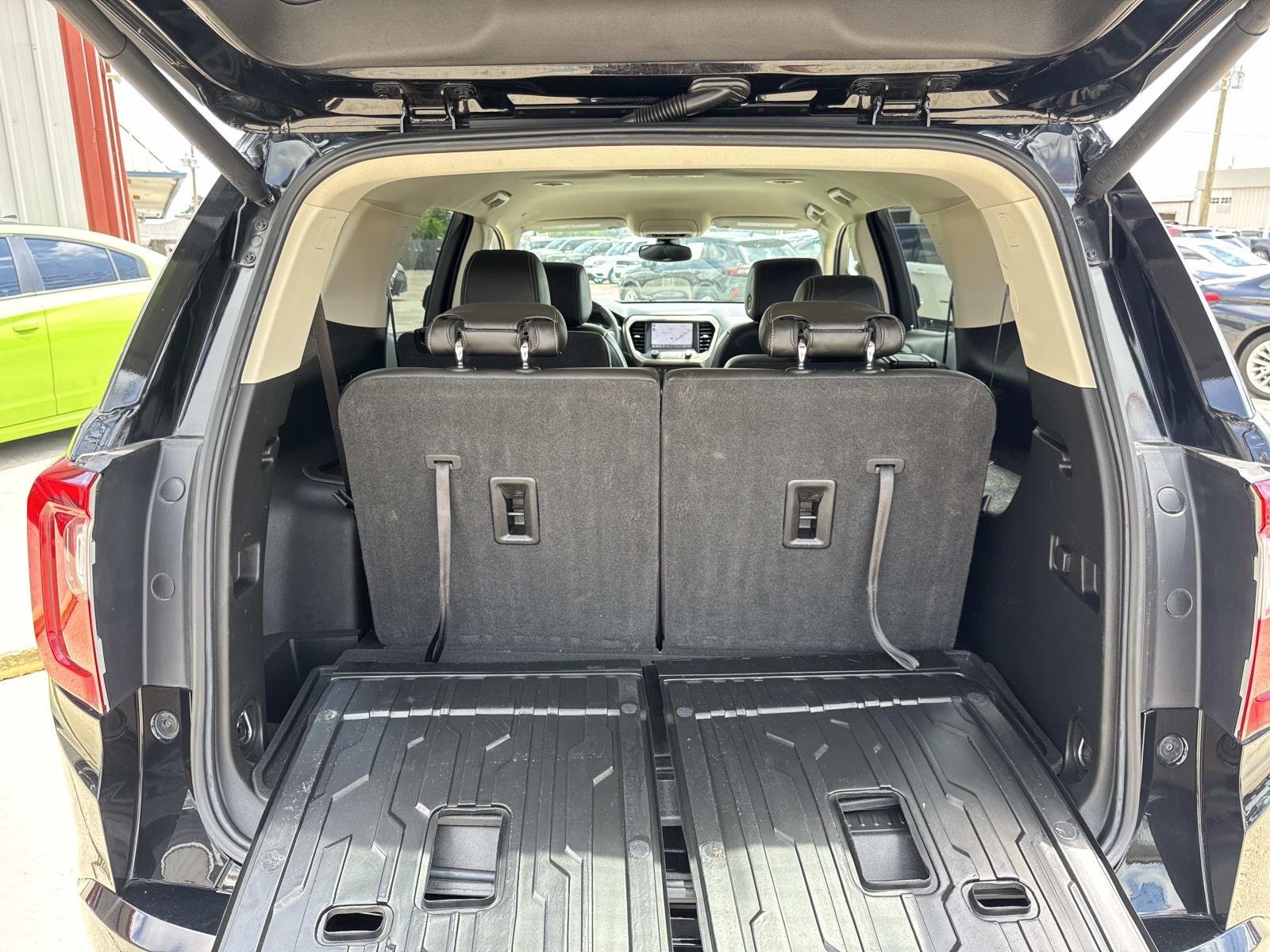 Used 2022 Black GMC Denali image 8