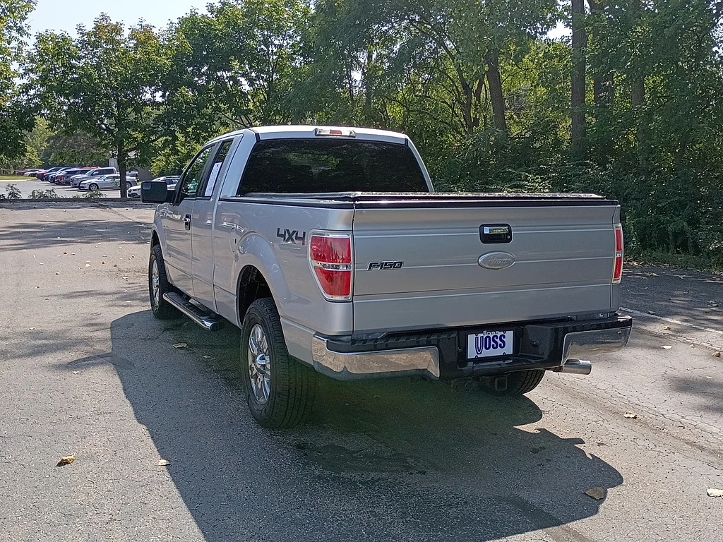Used 2011 Ingot Silver Metallic Ford XLT image 5