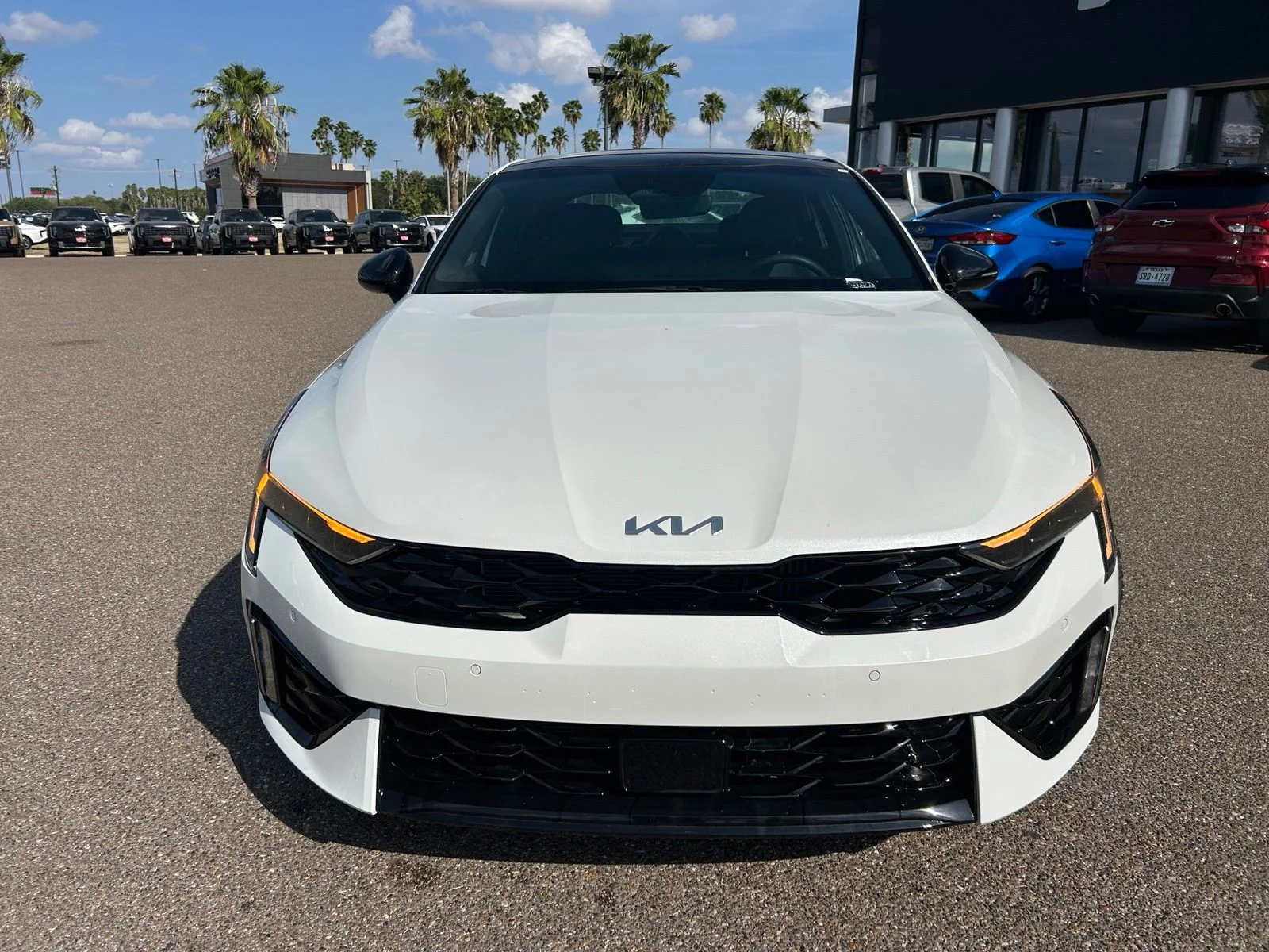 New 2025 White Kia GT image 2