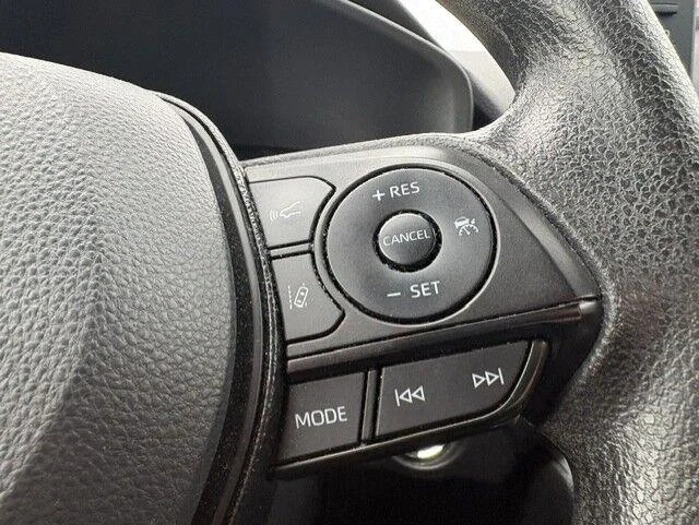 Used 2021 Silver Sky Metallic Toyota XLE image 18