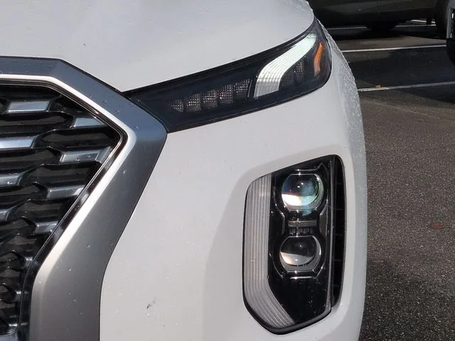 Used 2022 White Hyundai Limited image 10