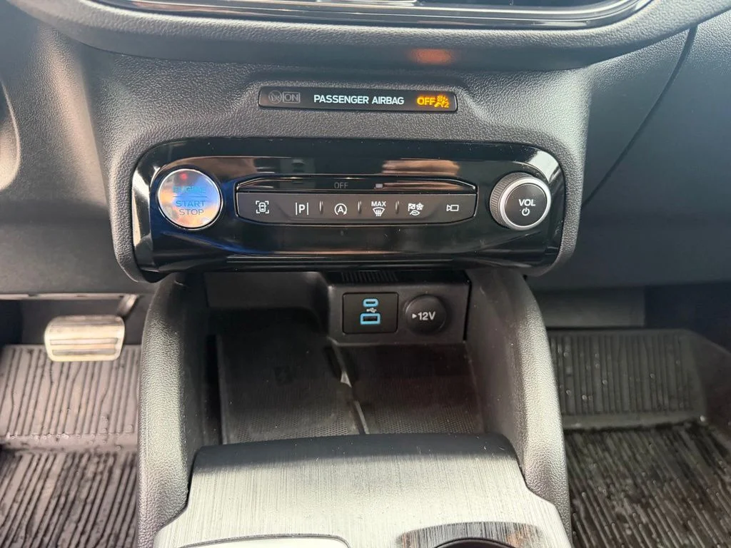 Used 2023 Gray Ford ST-Line Elite image 21