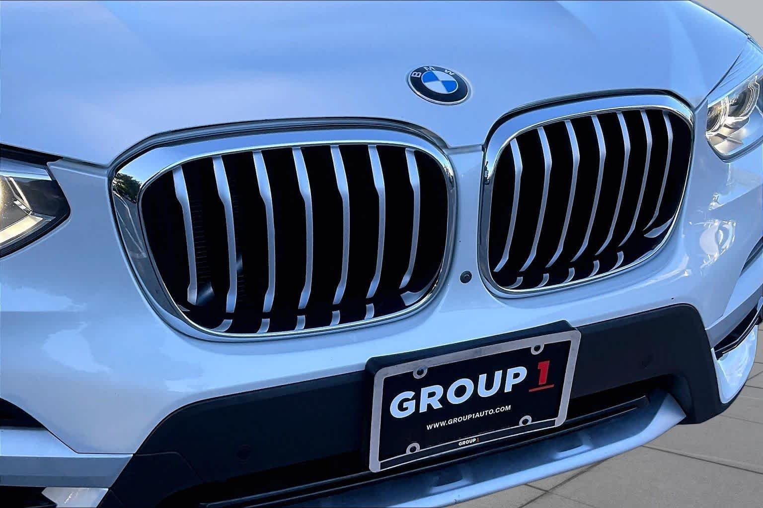 Used 2021 Mineral White Metallic BMW xDrive30e image 31