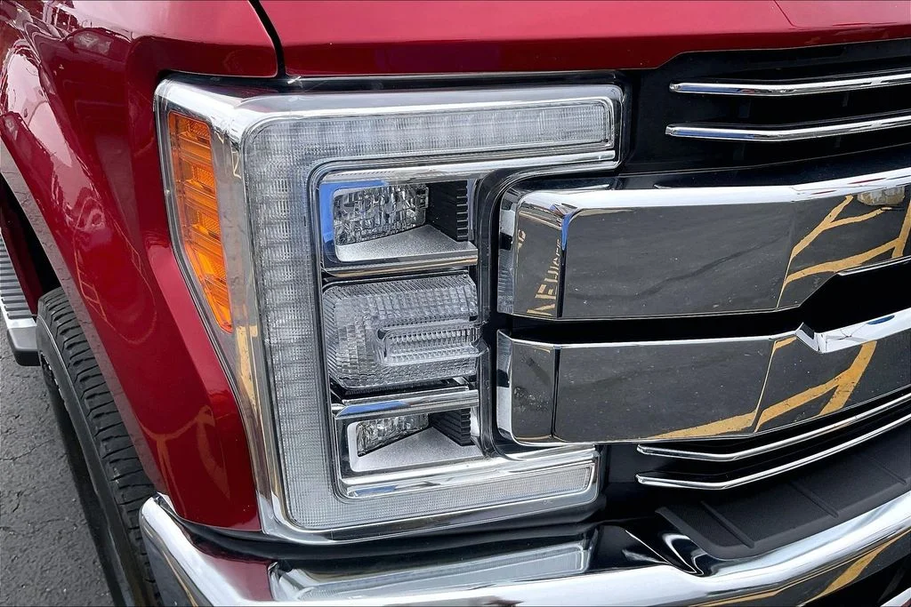Used 2019 Ruby Red Metallic Ford Lariat image 28