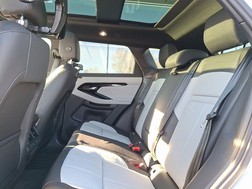 2026 Land Rover Range Rover Evoque Dynamic SE - Photo 6