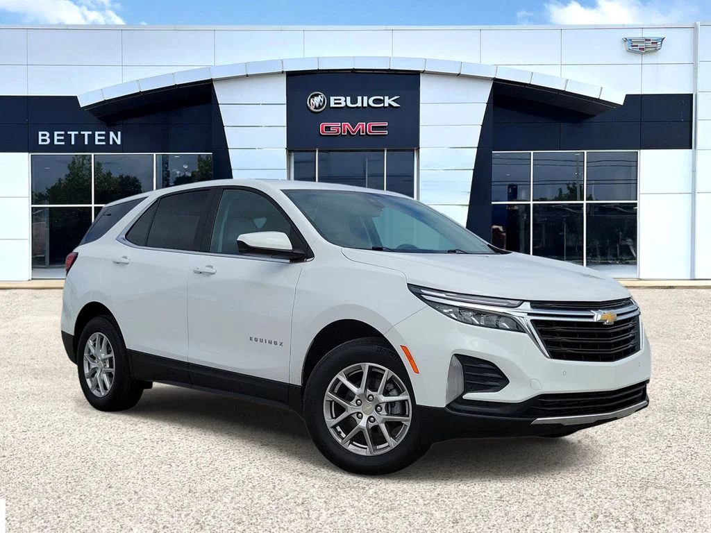 Used 2022 White Chevrolet LT image 1
